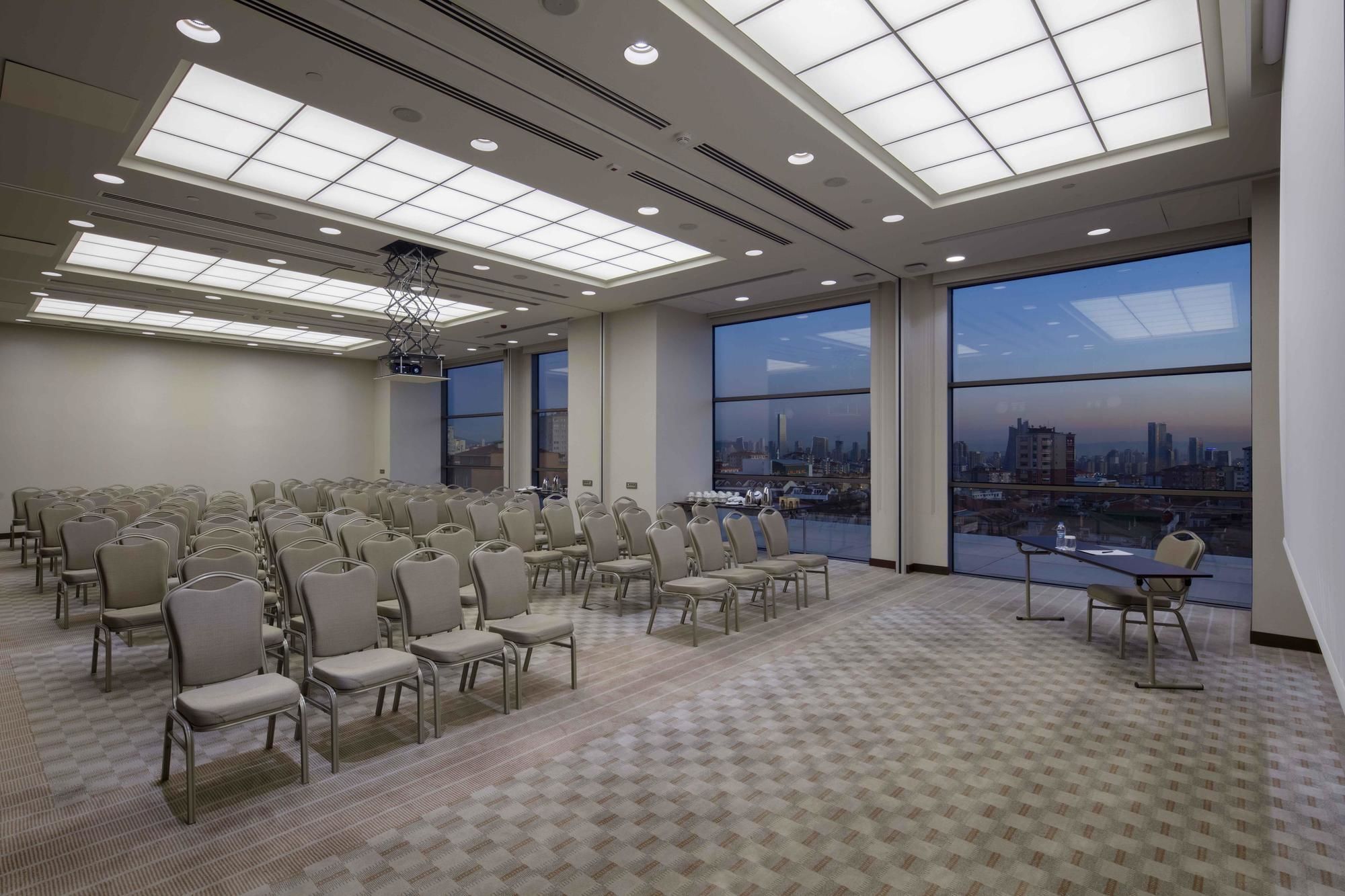 Doubletree By Hilton Umraniye Otel 5*